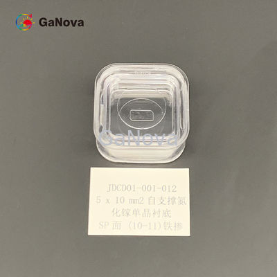 5*10mm2 SP-προσώπου (10-11) Un-Doped ειδική αντίσταση υποστρωμάτων ενιαίου κρυστάλλου GaN Si-τύπων??????????? &gt; 10 ⁶ Ω·Συσκευή εκατ. RF